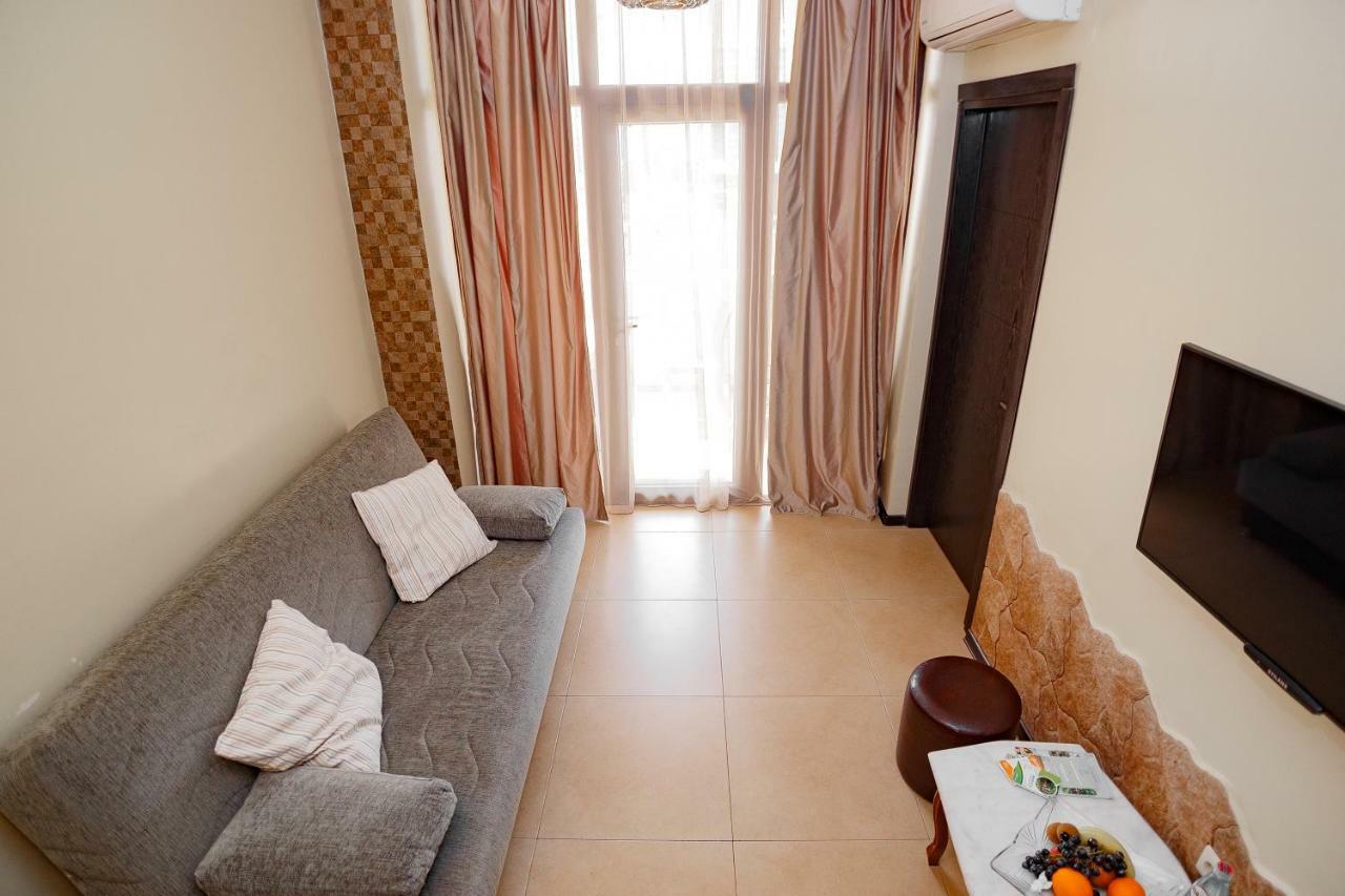Apartment On Javakhishvili Batumi Eksteriør bilde