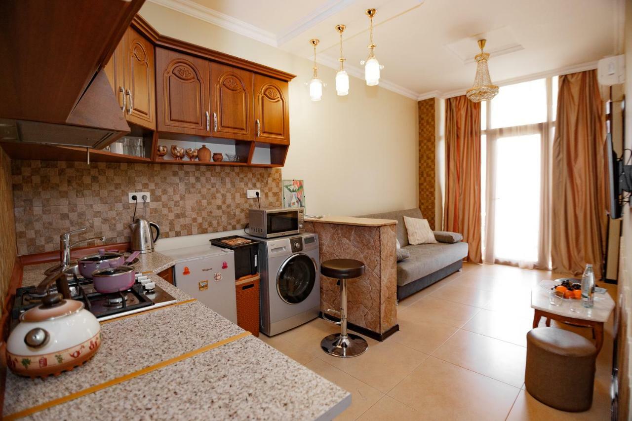 Apartment On Javakhishvili Batumi Eksteriør bilde